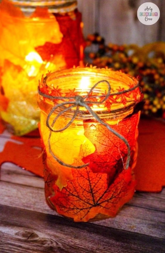 BLOG PHOTO 14 - Fall Leaf Candle Mason Jar - Curated by ArtyCraftyCrew
