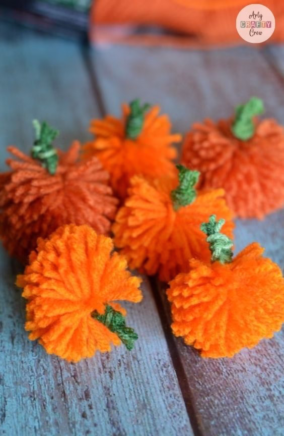 BLOG PHOTO 2 - Easy DIY Yarn Pumpkins - Curated by ArtyCraftyCrew