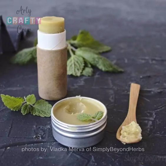 Lemon balm lip balm - By Arty Crafty Crew